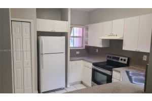 647 SW 10th St, Homestead, FL 33034, Sold 11/15/24