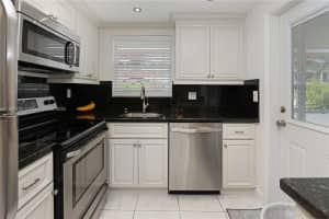 580 Egret Dr APT 121, Hallandale Beach, FL 33009, - MLS#A11642108