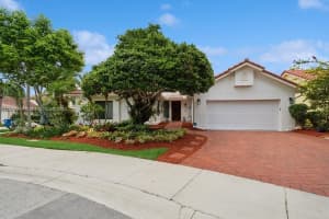 1047 Laguna Springs Dr, Weston, FL 33326, Sold 09/30/24