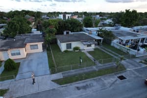 850 W 17th St, Hialeah, FL 33010, Sold 11/04/24