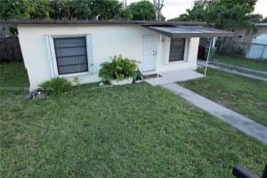 850 W 17th St, Hialeah, FL 33010, Sold 11/04/24
