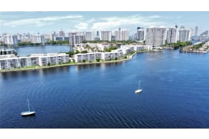 3000 Marcos Dr APT P511, Aventura, FL 33160, Sold 11/01/24