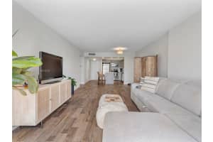 600 Parkview Dr APT 426, Hallandale Beach, FL 33009, Sold 03/12/25