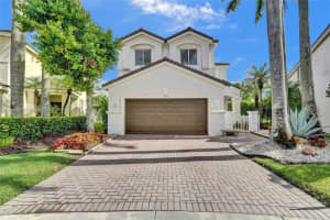 1036 Bamboo Ln, Weston, FL 33327, Sold 11/01/24