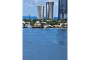 3370 Hidden Bay Dr 1002, Aventura