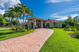 17121 SW 92nd Ct, Palmetto Bay, FL 33157, Sold 10/10/24
