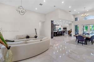 17121 SW 92nd Ct, Palmetto Bay, FL 33157, Sold 10/10/24