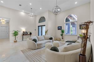 17121 SW 92nd Ct, Palmetto Bay, FL 33157, Sold 10/10/24