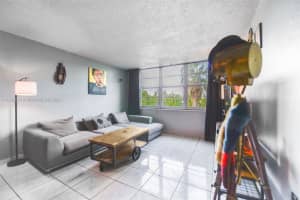 1020 Meridian Ave, Miami Beach, FL 33139, Sold 03/10/25
