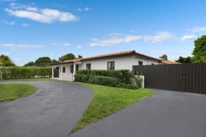 581 E 35th St, Hialeah, FL 33013, Sold 03/28/25