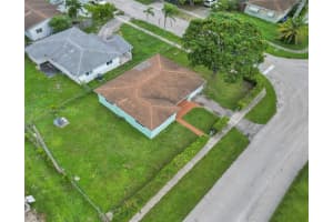 410 N 74th Way, Hollywood, FL 33024, Sold 02/18/25