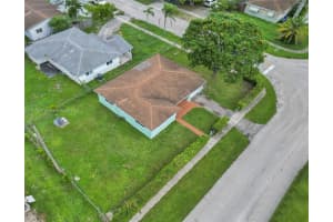 410 N 74th Way, Hollywood, FL 33024, Sold 02/18/25