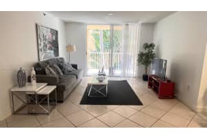 19999 E Country Club Dr 1303, Aventura