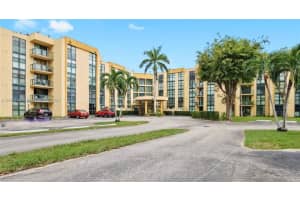 11790 SW 18th St Apt 428-3, Miami, FL 33175, Sold 11/14/24