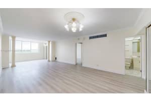5005 Collins Ave APT 802, Miami Beach, FL 33140, Sold 02/05/25