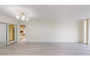 5005 Collins Ave APT 802, Miami Beach, FL 33140, Sold 02/05/25
