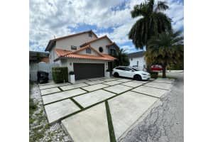19010 Nw 78th Pl Hialeah, FL 33015 - MLS#A11643480