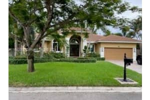 519 NW 120th Dr, Coral Springs, FL 33071, Sold 12/16/24