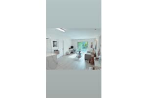 4805 NW 7th St, Miami, FL 33126, Sold 09/17/24