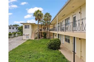 71 NW 76th St APT 7, Miami, FL 33150, Sold 12/12/24