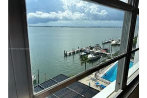 801 Brickell Bay Dr, Miami, FL 33131, Sold 09/26/24