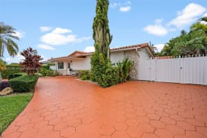 10810 SW 61st St, Miami, FL 33173, Sold 12/09/24