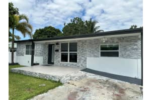 230 N 73rd Ter, Hollywood, FL 33024, Sold 10/08/24