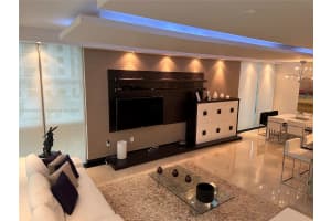 3131 NE 188th St APT 2608, Aventura, FL 33180, Sold 05/16/25