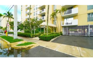 2000 NE 135th St APT 702, North Miami, FL 33181, Sold 11/29/24