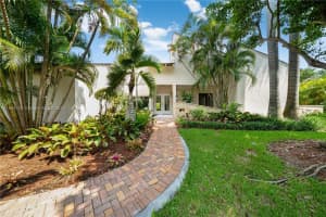 7861 SW 171st St, Palmetto Bay, FL 33157, Sold 04/29/25