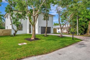 8918 SW 157th St, Palmetto Bay, FL 33157, Sold 12/17/24
