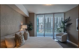 475 Brickell Ave APT 2914, Miami, FL 33131, Sold 03/03/25