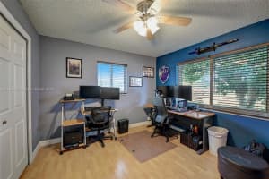 511 NW 98th Ave, Pembroke Pines, FL 33024, Sold 09/27/24