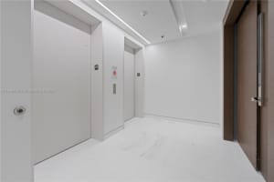 300 Biscayne Blvd Way 4204, Miami