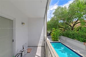 8950 NE 8th Ave APT 208, Miami, FL 33138, Sold 11/12/24