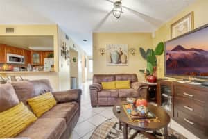 100 SW 110th Ave Apt 119-3, Miami, FL 33174, Sold 10/22/24