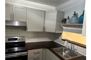 301 N Pine Island Rd, Plantation, FL 33324, Sold 10/07/24