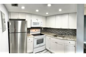 3075 NW 7th St APT 302, Miami, FL 33125, - MLS#A11644823