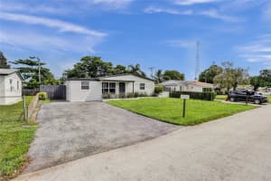 4113 SW 50th St, Fort Lauderdale, FL 33314, Sold 09/27/24