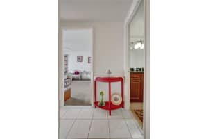 4330 Hillcrest Dr APT 714, Hollywood, FL 33021, Sold 12/10/24