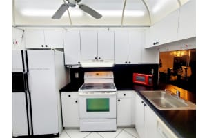 10332 Sunrise Lakes Blvd, Sunrise, FL 33322, Sold 10/18/24