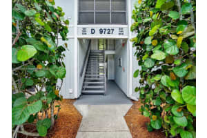 9727 Hammocks Blvd, Miami, FL 33196, Sold 09/26/24