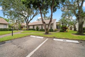 9705 N New River Canal Rd APT 200, Plantation, FL 33324, Sold 10/11/24