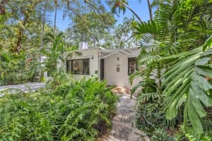 379 NE 86th St, El Portal, FL 33138, Sold 09/24/24
