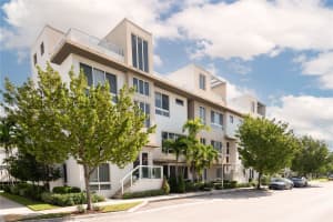 10471 NW 66th St, Doral, FL 33178, Sold 12/06/24