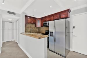 6200 W Flagler St APT 301, Miami, FL 33144, Sold 11/27/24