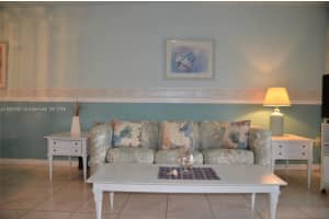 1395 NE 167th St APT 314, Miami, FL 33162, Sold 01/10/25