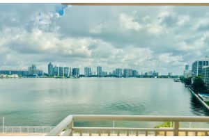 251 174th St APT 520, Sunny Isles Beach, FL 33160, Sold 10/30/24