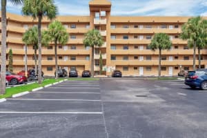 15969 NW 64th Ave APT 402, Miami Lakes, FL 33014, Sold 11/13/24