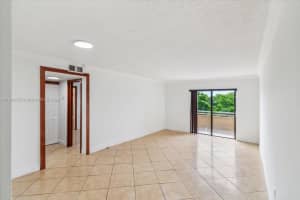 15969 NW 64th Ave APT 402, Miami Lakes, FL 33014, Sold 11/13/24